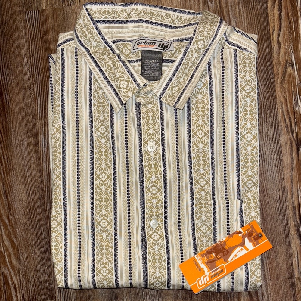 Urban Up Pipeline Short-Sleeve Button Down Shirt (NWT)